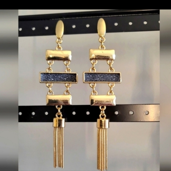 11 Pairs Wearable Earrings Grab Bag for Resell or Craft Lot RAC071 - Picture 8 of 14